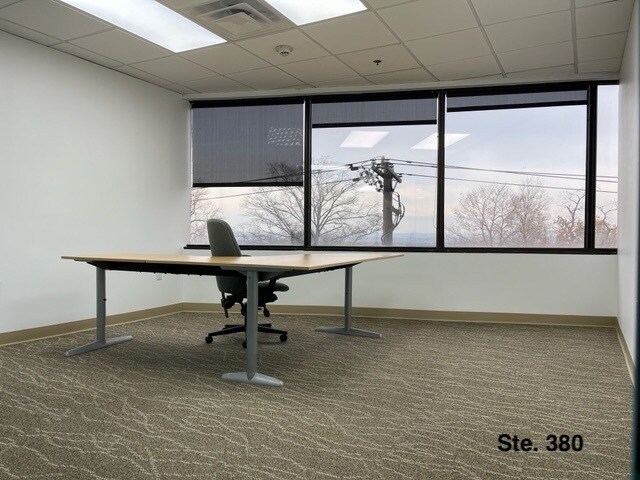 More Photos Of 460 bergen Blvd, Palisades Park Office For Lease