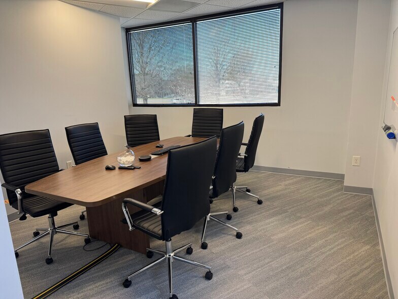 More Photos Of 19600 W Catawba Ave, Cornelius Office For Lease