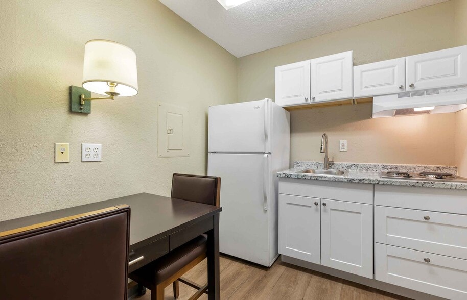 More Photos Of 1601 River Run, Fort Worth Hotel For Sale