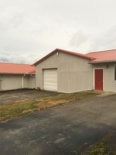 More Photos Of 806 Gallaher Rd, Kingston Office For Sale