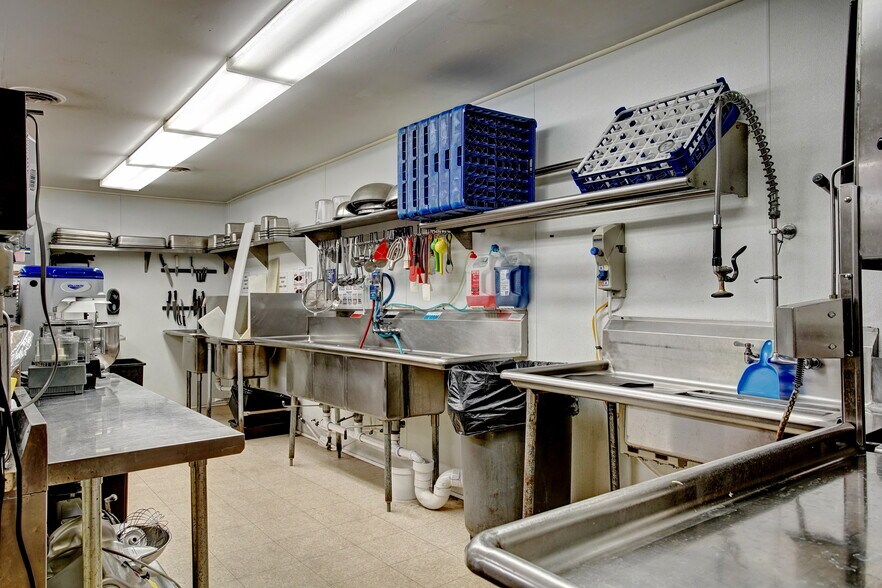 More Photos Of 2633 Holden Beach Rd SW, Holden Beach Restaurant For Sale