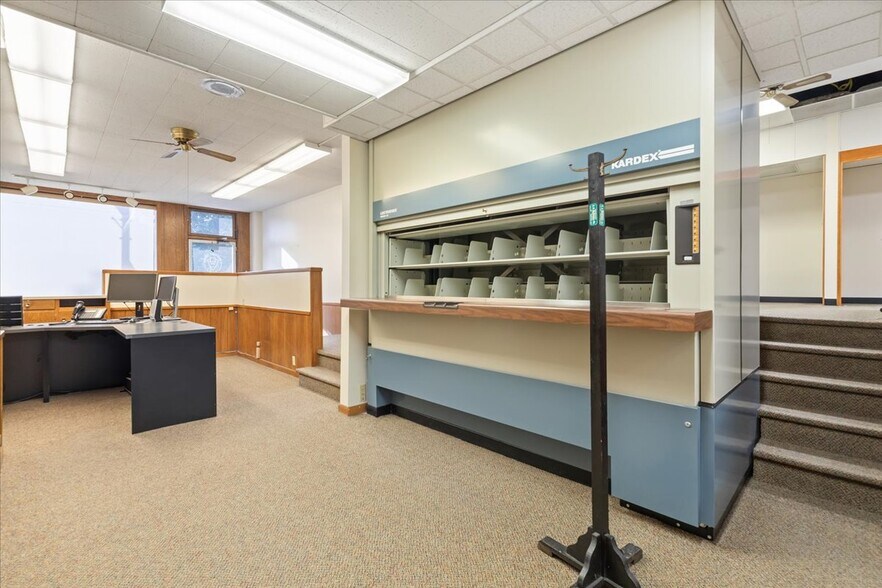 More Photos Of 127 Pearl St, Council Bluffs Office For Lease
