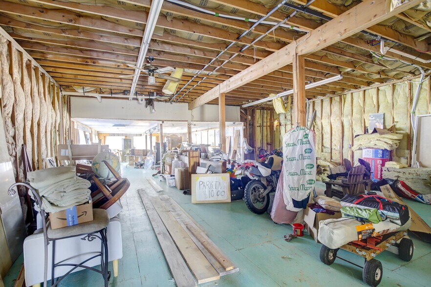 More Photos Of 3691 Main St, Chincoteague Marina For Sale
