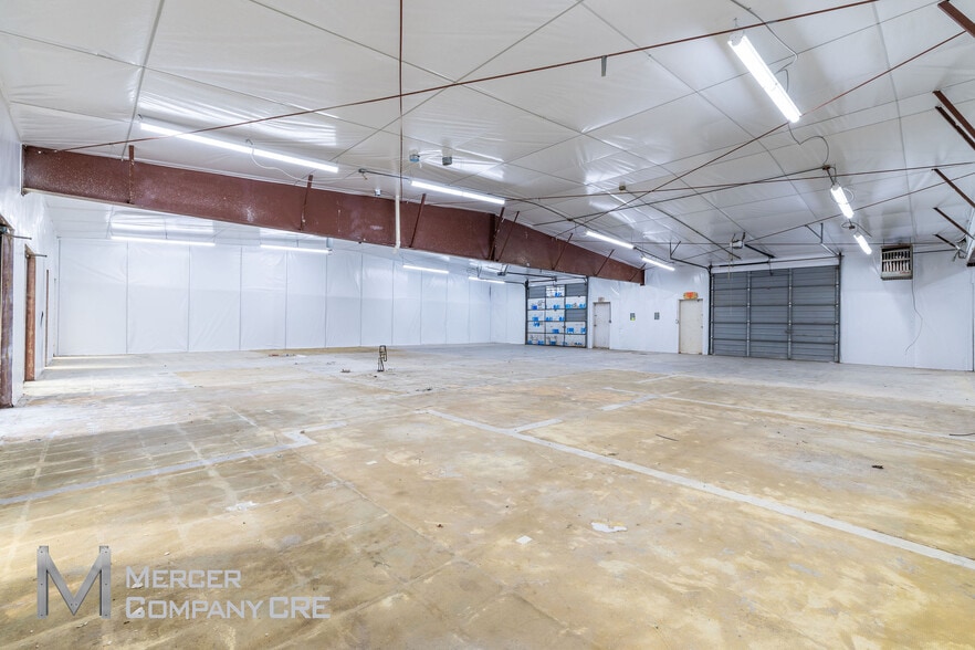 More Photos Of 717 Evergreen St, Edmond Service For Lease