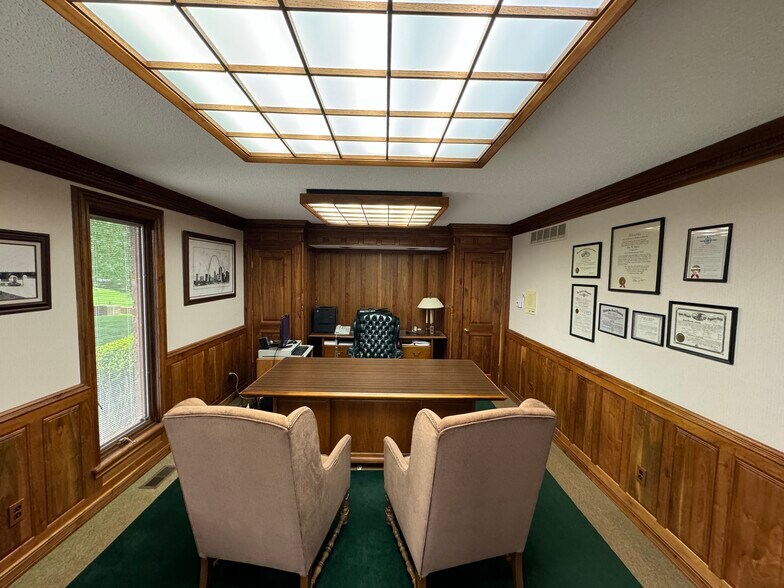More Photos Of 321 Wedgewood Sq, Columbia Serviced Offices For Sale