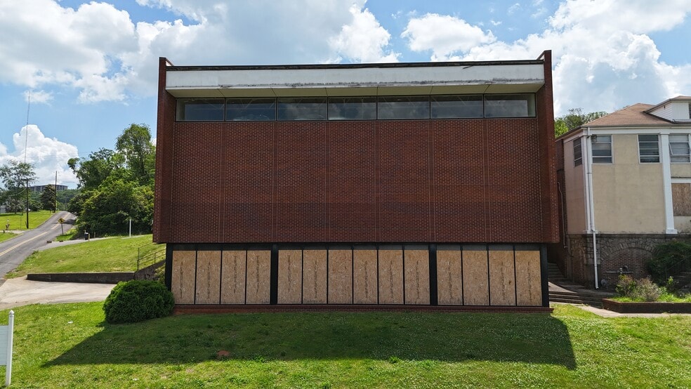 More Photos Of 301 21st Ave S, Birmingham Schools For Sale