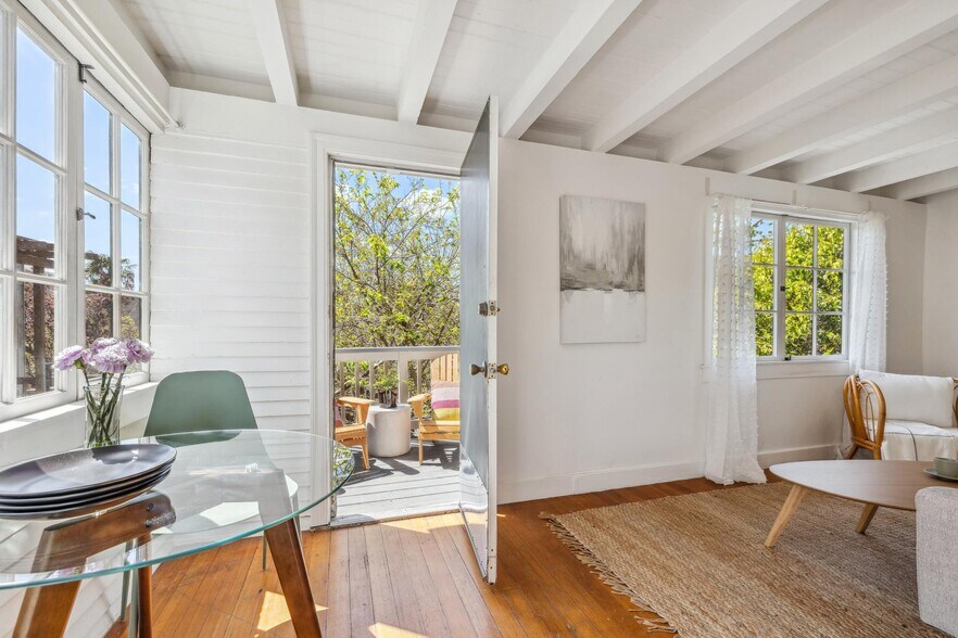 More Photos Of 449 37th St, Oakland Apartments For Sale
