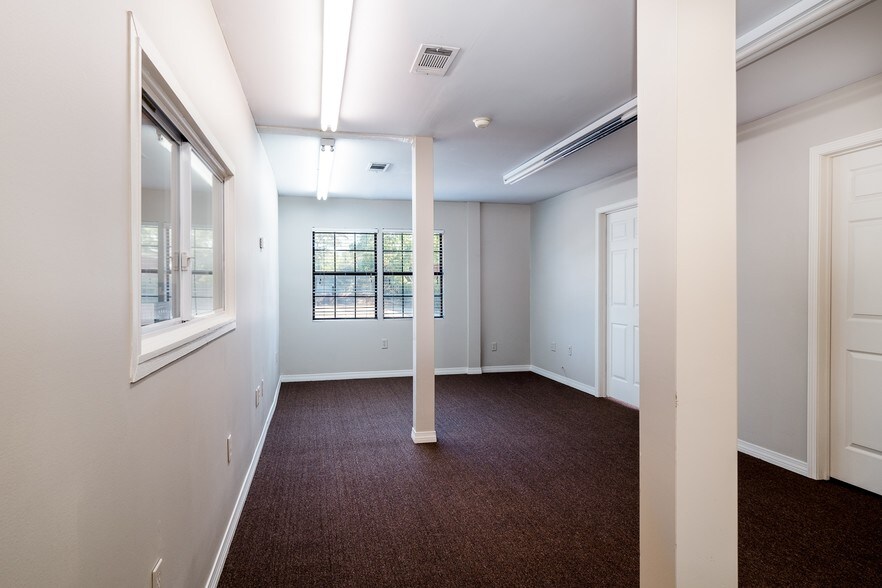 More Photos Of 894 Robert Blvd, Slidell Medical For Lease