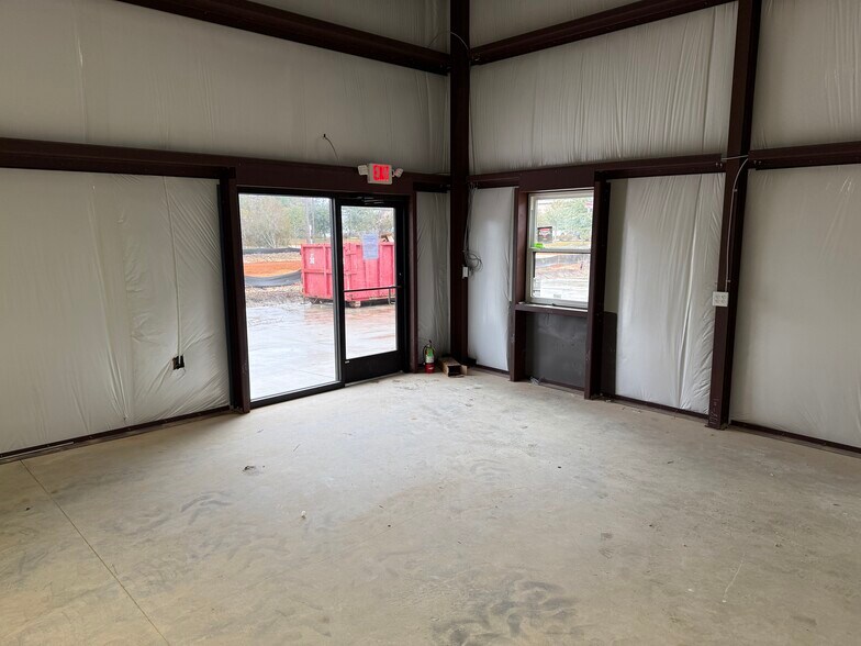 More Photos Of 269 General Patton Ave, Mandeville Warehouse For Lease