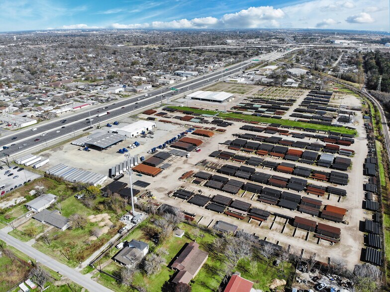More Photos Of 14214 East Fwy, Houston Land For Lease