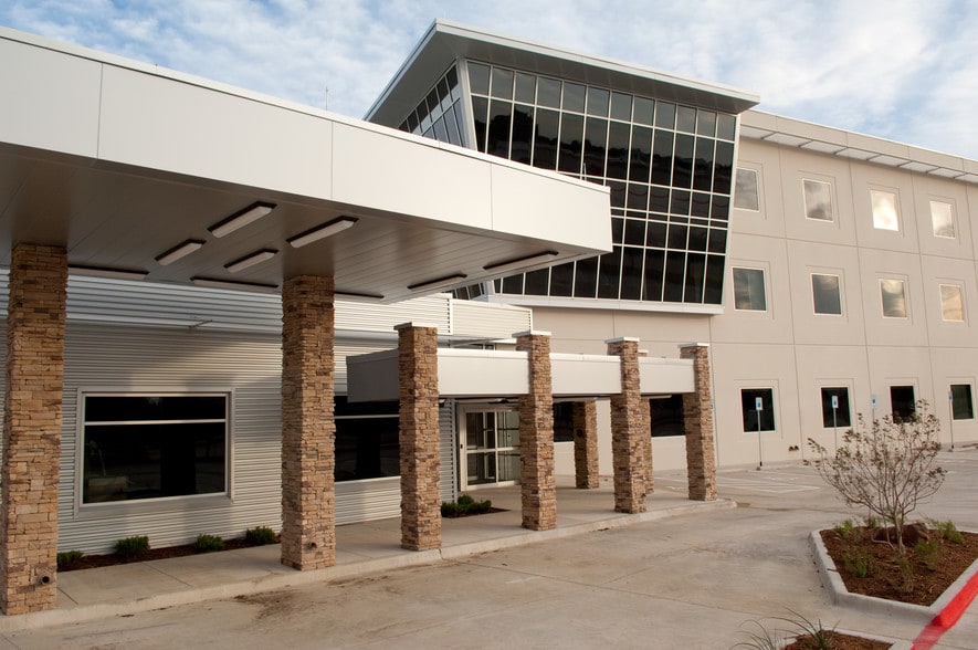More Photos Of 400 W Arbrook Blvd, Arlington Medical For Lease