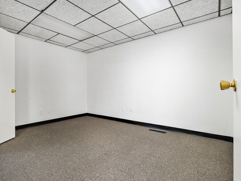 More Photos Of 805 High St, Westwood Medical For Lease