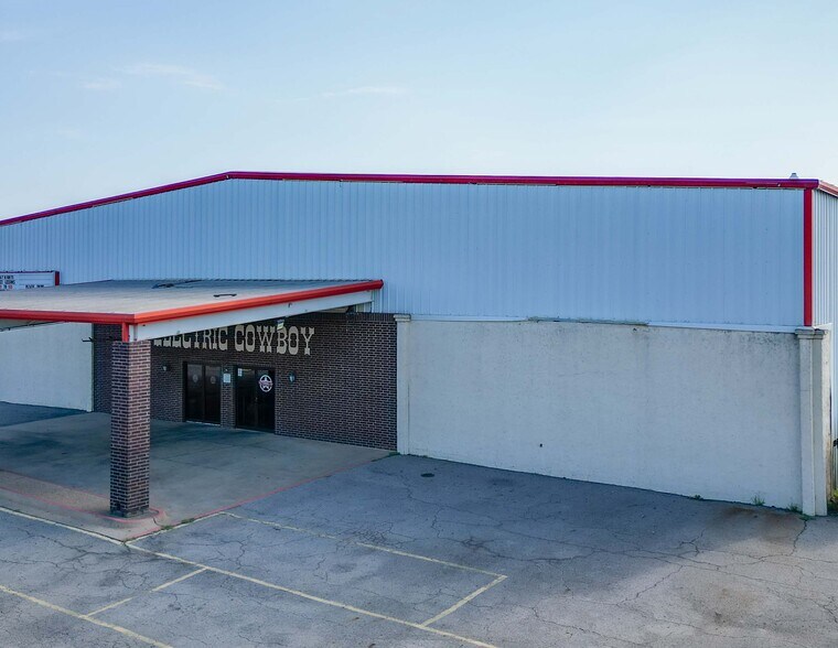 More Photos Of 6107 S 31st St, Fort Smith Warehouse For Sale