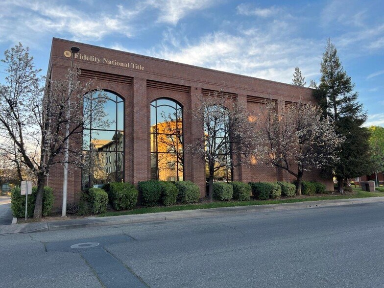 More Photos Of 930 Executive Way, Redding Office For Sale