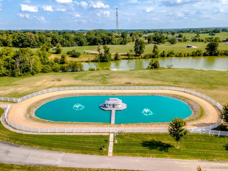 More Photos Of 2305 Harrodsburg Rd, Lawrenceburg Specialty For Sale
