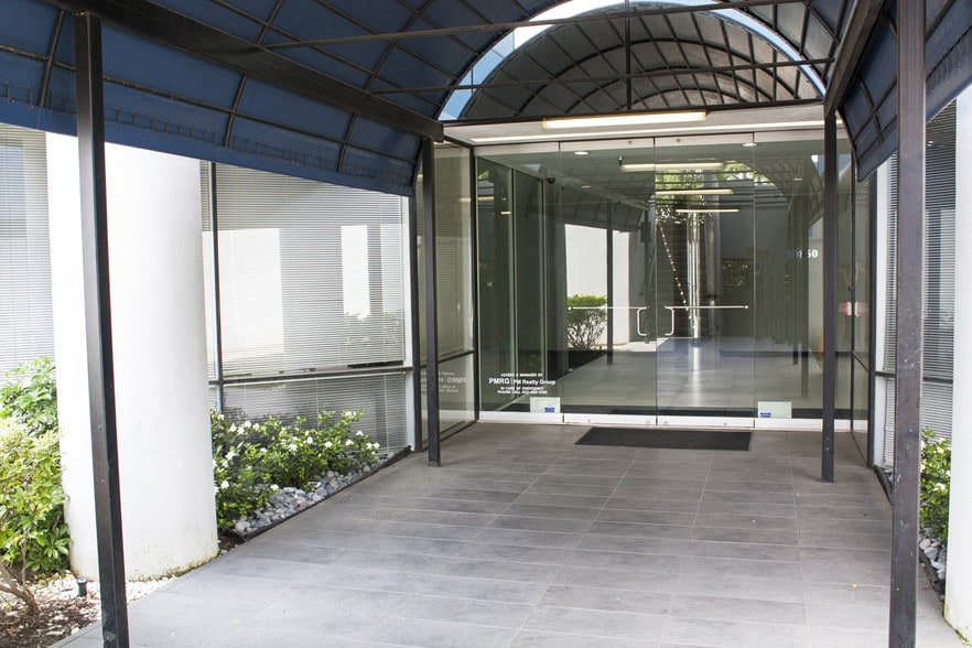 More Photos Of 10850 Richmond Ave, Houston Office For Lease