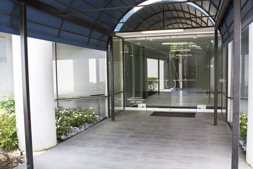 More Photos Of 10850 Richmond Ave, Houston Coworking Space
