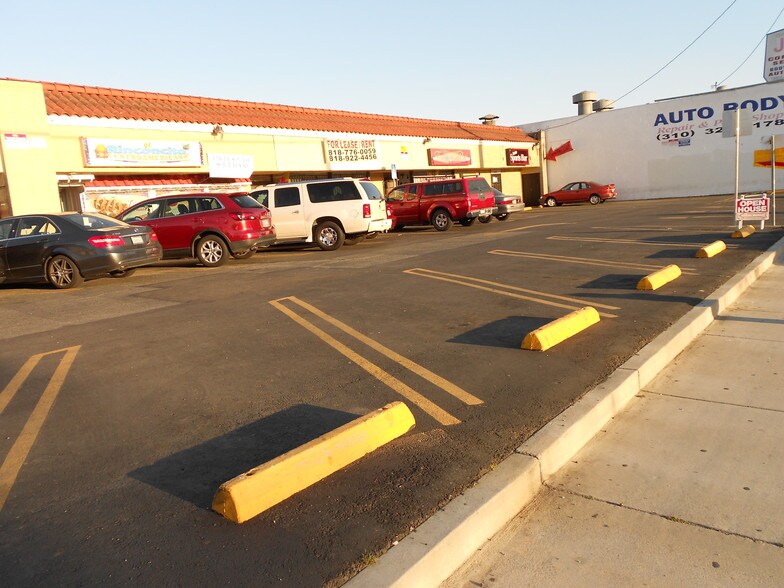 More Photos Of 14044-14112 S Crenshaw Blvd, Gardena Storefront Retail Office For Lease