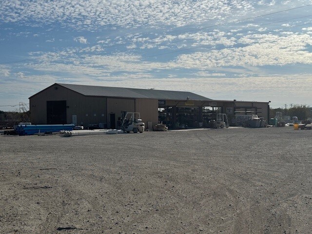 More Photos Of 200 Bunton Creek Rd, Kyle Distribution For Lease