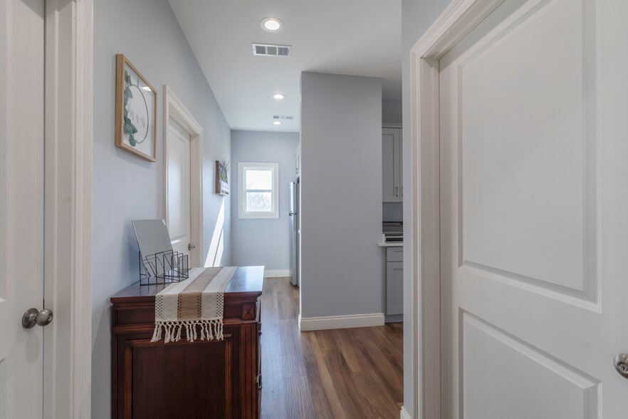 More Photos Of 2356 Alabama River Pky, Millbrook Flex For Sale