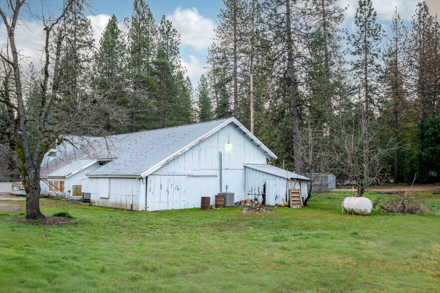 More Photos Of 16448 Highway 49, Camptonville General Retail For Sale