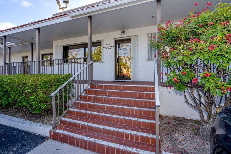 More Photos Of 5701 Overseas Hwy, Marathon Medical For Sale