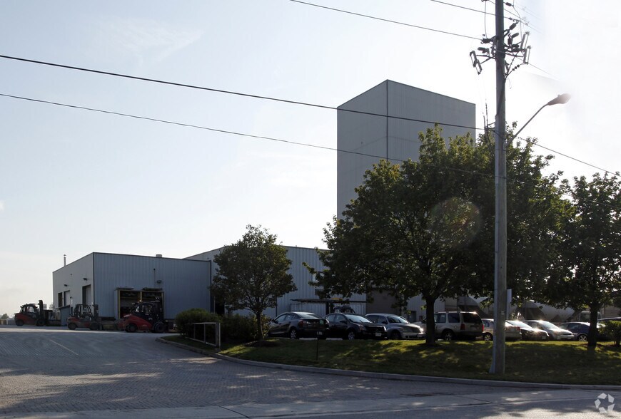 More Photos Of 475 Harrop Dr, Milton Truck Terminal For Sale