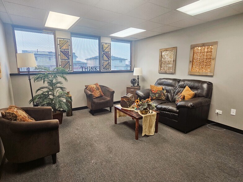 More Photos Of 9031 W 151st St, Orland Park Office For Lease