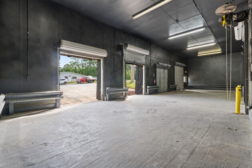 More Photos Of 25 Word St, Fairburn Warehouse For Sale