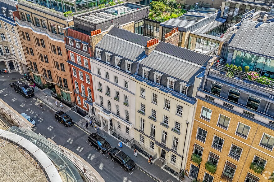 More Photos Of 75 Grosvenor St, London Coworking Space