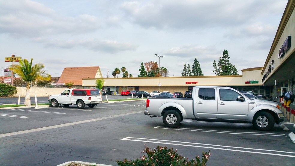 More Photos Of 3240-3268 W Lincoln Ave, Anaheim Freestanding For Lease