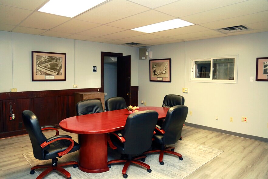 More Photos Of 1200 Morgantown Ave, Fairmont Warehouse For Sale