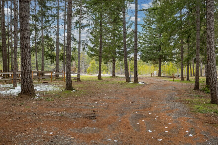 More Photos Of 180 Silver Ridge Ranch Rd, Easton Trailer Camper Park For Sale