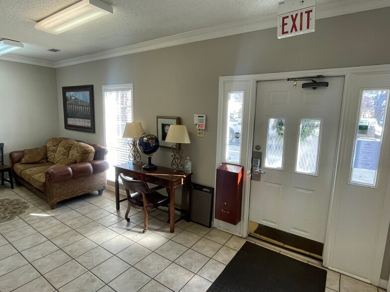 More Photos Of 269 Germantown Bend Cv, Cordova Office For Lease
