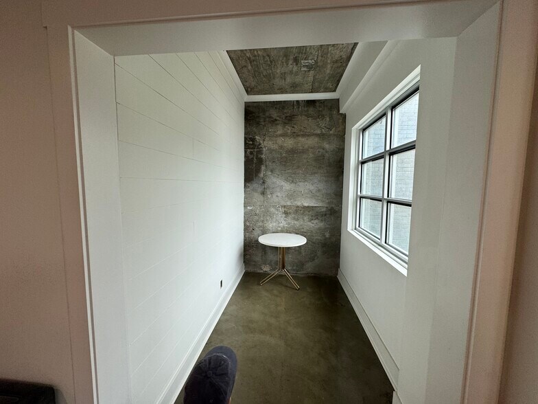 More Photos Of 3304 N State St, Jackson Loft Creative Space For Lease