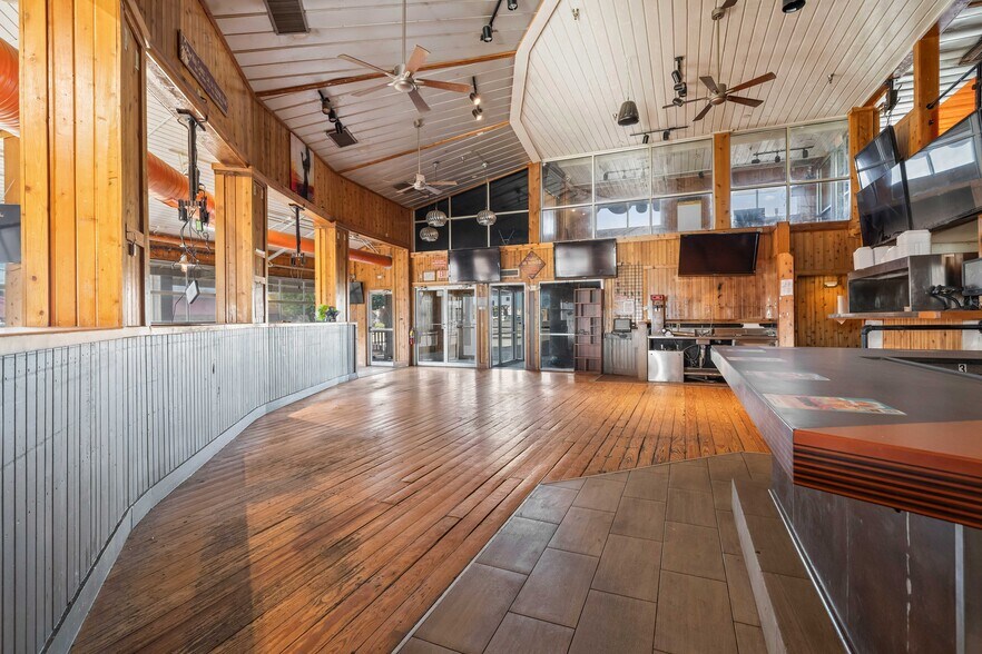 More Photos Of 4950 S Loop 289, Lubbock Restaurant For Lease