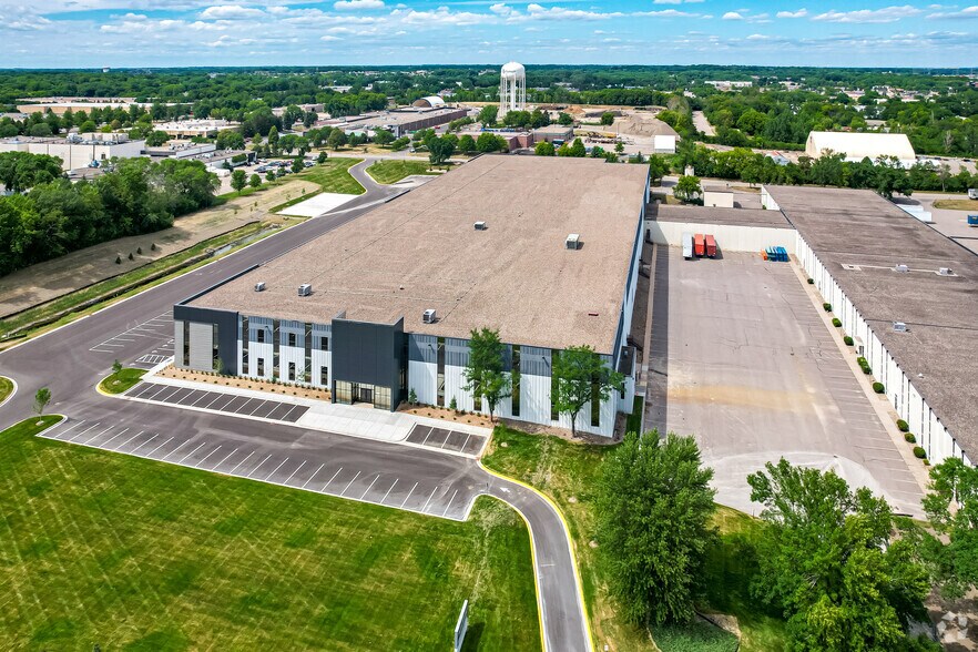 More Photos Of 14600 21st Ave N, Plymouth Warehouse For Lease