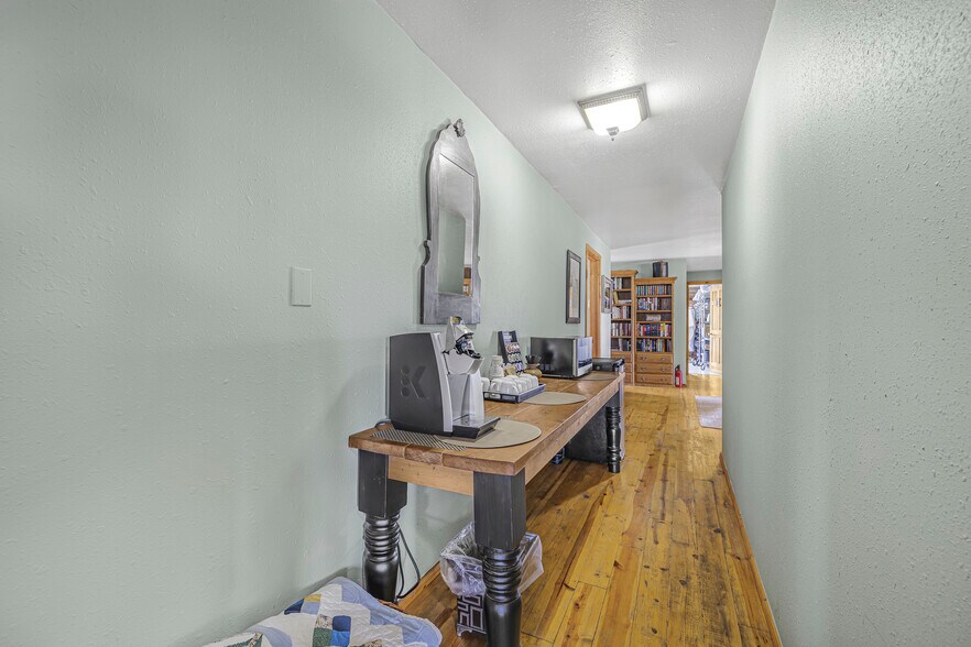 More Photos Of 13 Gott Ln, Salmon Hospitality For Sale