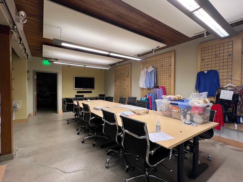 More Photos Of 3111 27th St S, Seattle Warehouse For Sale