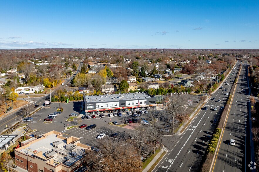 More Photos Of 550-560 Smithtown Byp, Smithtown Storefront Retail Office For Lease