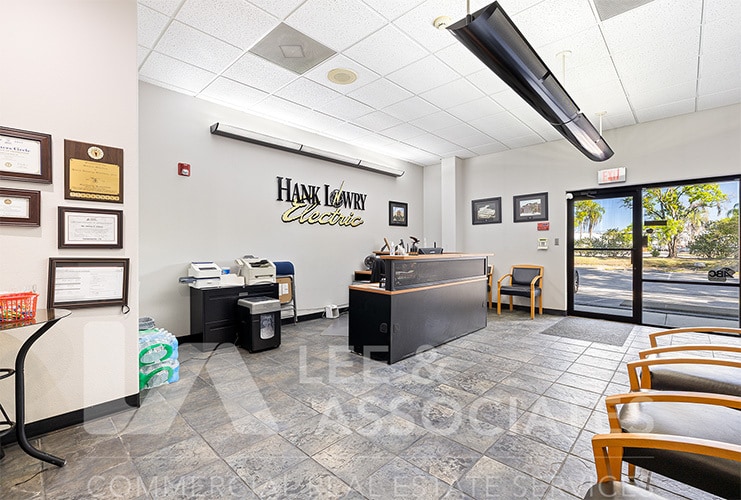 More Photos Of 592 Thorpe Rd, Orlando Warehouse For Lease