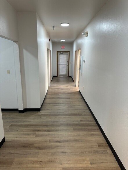 More Photos Of 416 W 15th St, Edmond Medical For Sale