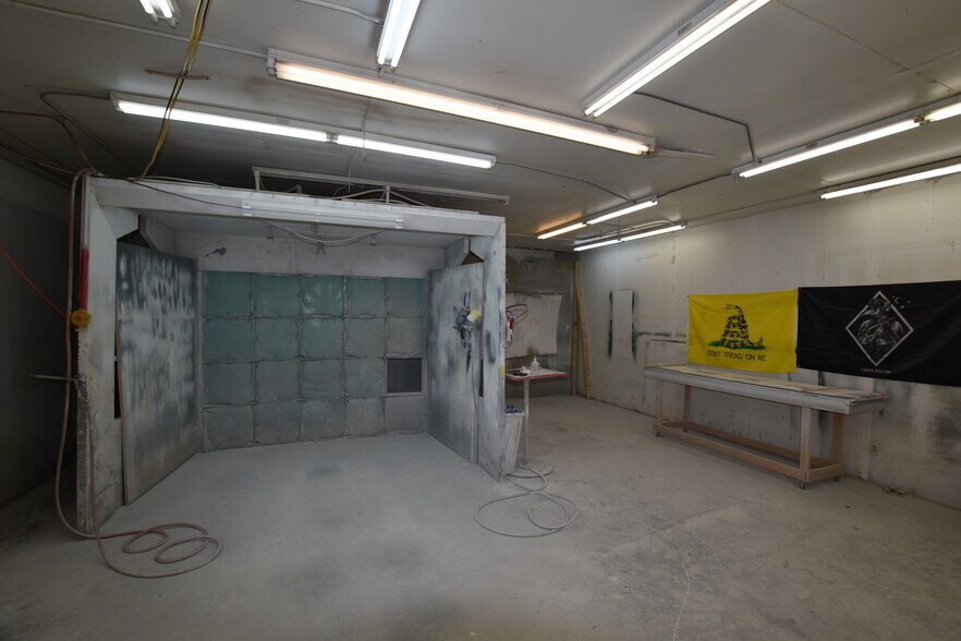 More Photos Of 4010 Calhoun Ave, Chattanooga Light Distribution For Sale