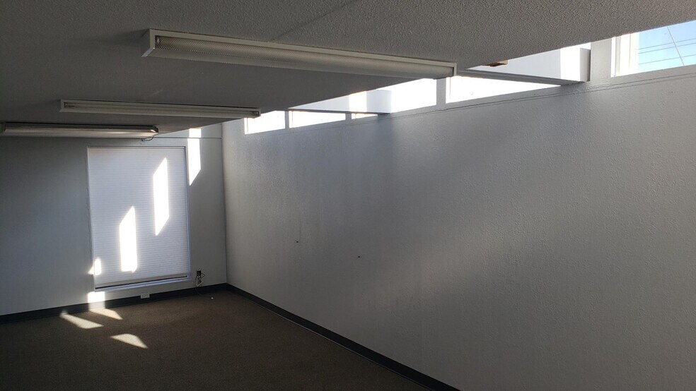 More Photos Of 4051 Jeffco Blvd, Arnold Loft Creative Space For Lease