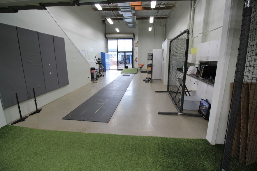 More Photos Of 94-515 Ukee St, Waipahu Warehouse For Sale