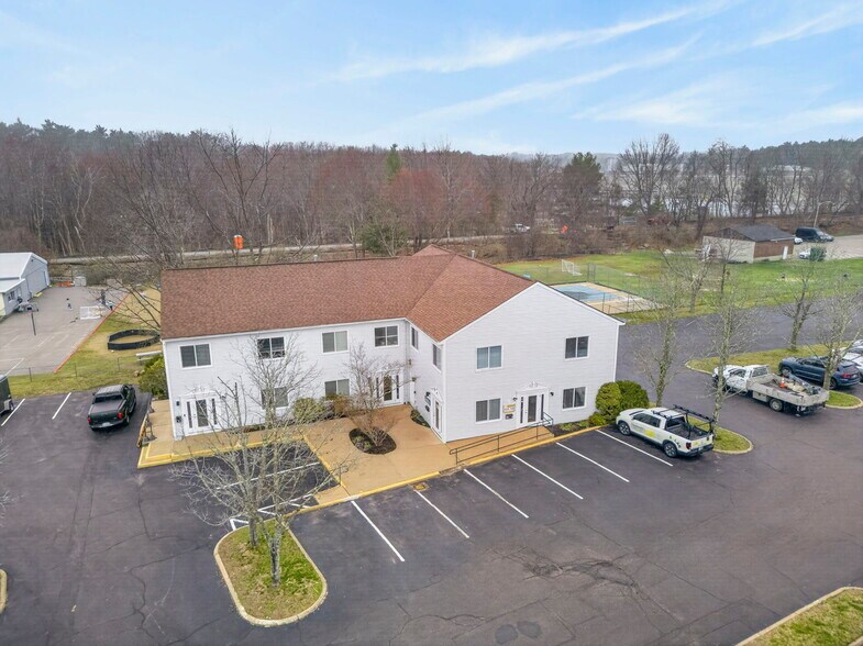 More Photos Of 24 Stickney Ter, Hampton Office For Sale