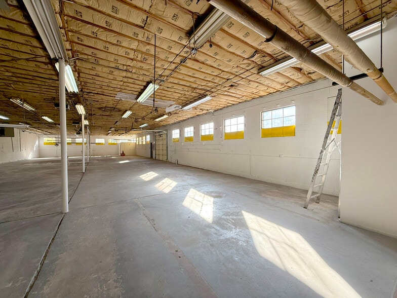 More Photos Of 2030 N Clay St, Denver Flex For Lease