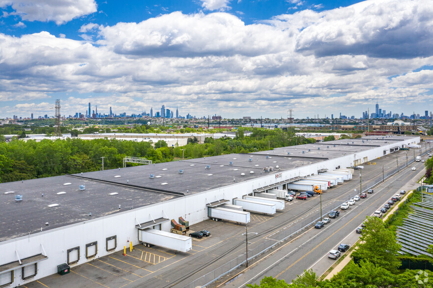 Primary Photo Of 1000 New County Rd, Secaucus Warehouse For Lease