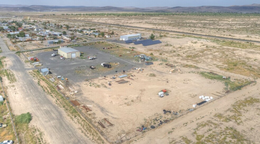 More Photos Of 1810 Lake St, Silver Springs Warehouse For Lease