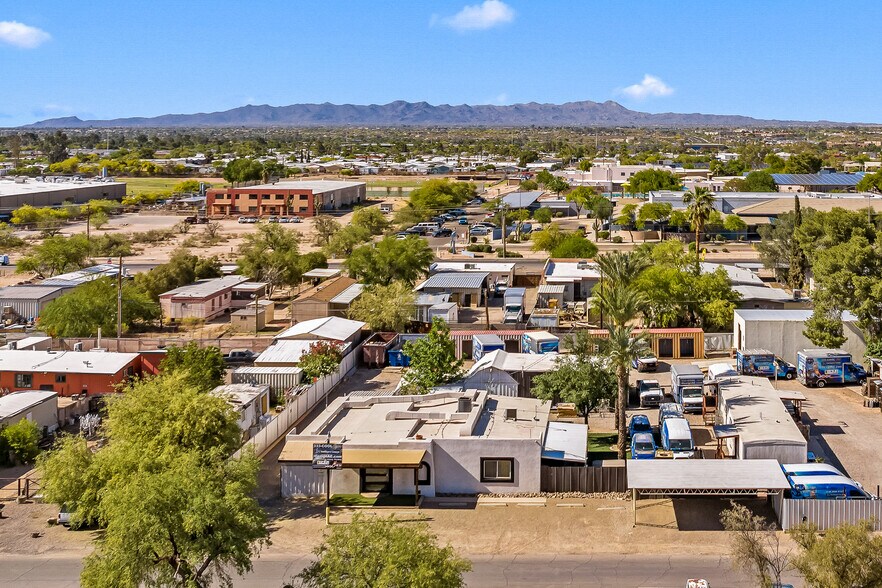 More Photos Of 2200 La Osa st, Tucson Light Distribution For Lease